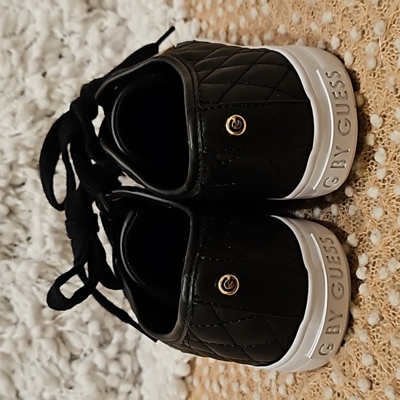 Guess Sneakers - Picture 7 of 16